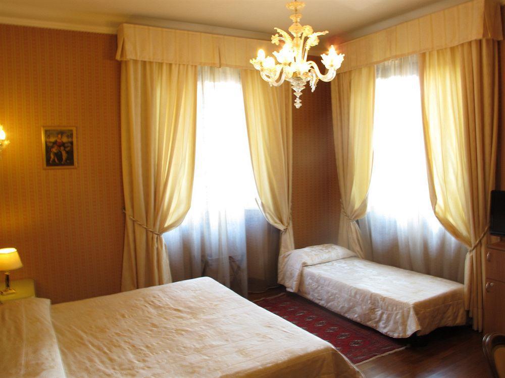 C-Hotels De Rose Palace 佛罗伦萨 外观 照片