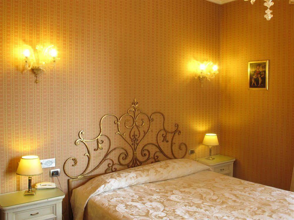 C-Hotels De Rose Palace 佛罗伦萨 外观 照片