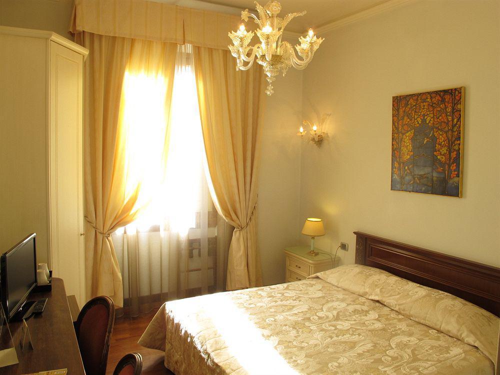 C-Hotels De Rose Palace 佛罗伦萨 外观 照片
